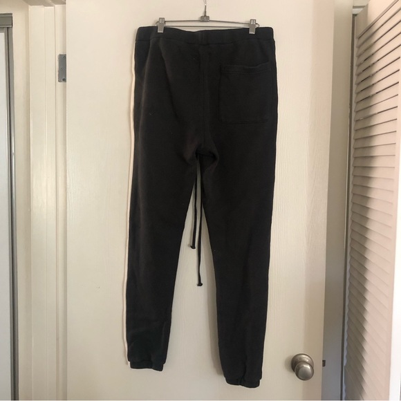 FOG Essentials sweats - Picture 3 of 5